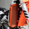 X-GRIP OSŁONY CHŁODNICY (KOMPLET) KTM SXF/XCF/XC '23-, EXCF/XC-W/XCF-W '24-, HUSQVARNA TC/FC/FX/TX '23-, GASGAS ECF/MCF/EXF '24-