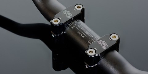 RENTHAL KIEROWNICA (36MM) MX FATBAR 36 HANDLEBAR BLACK VILLOPOTO / STEWART PADDED KOLOR CZARNY Z GĄBKĄ